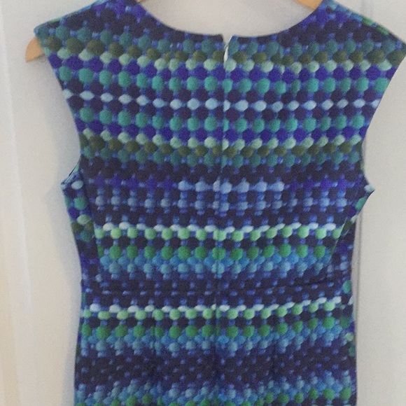 Smashed Lemon dress. European style cut. Beautiful - Picture 5 of 5